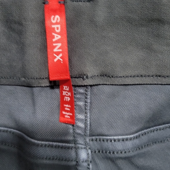 Spanx Twill Shorts 6" with Pockets Hazy Blue Grey Size XS - Picture 12 of 13